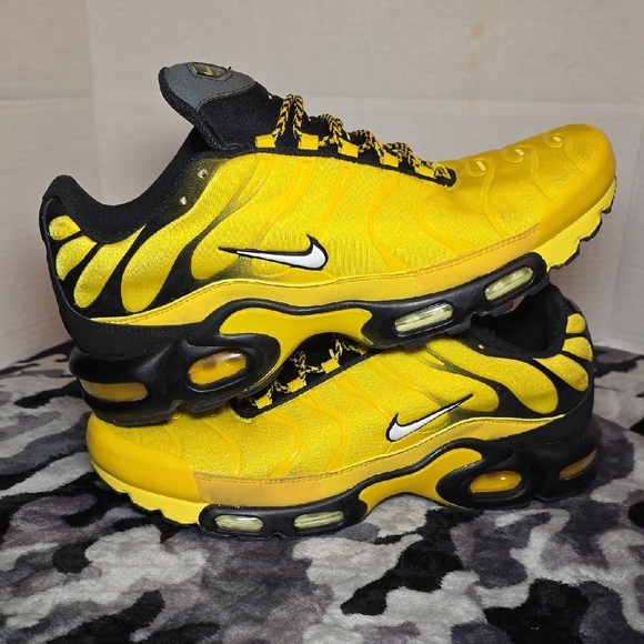 Nike Air Max Plus "Frequency Pack" - Picture 10 of 15